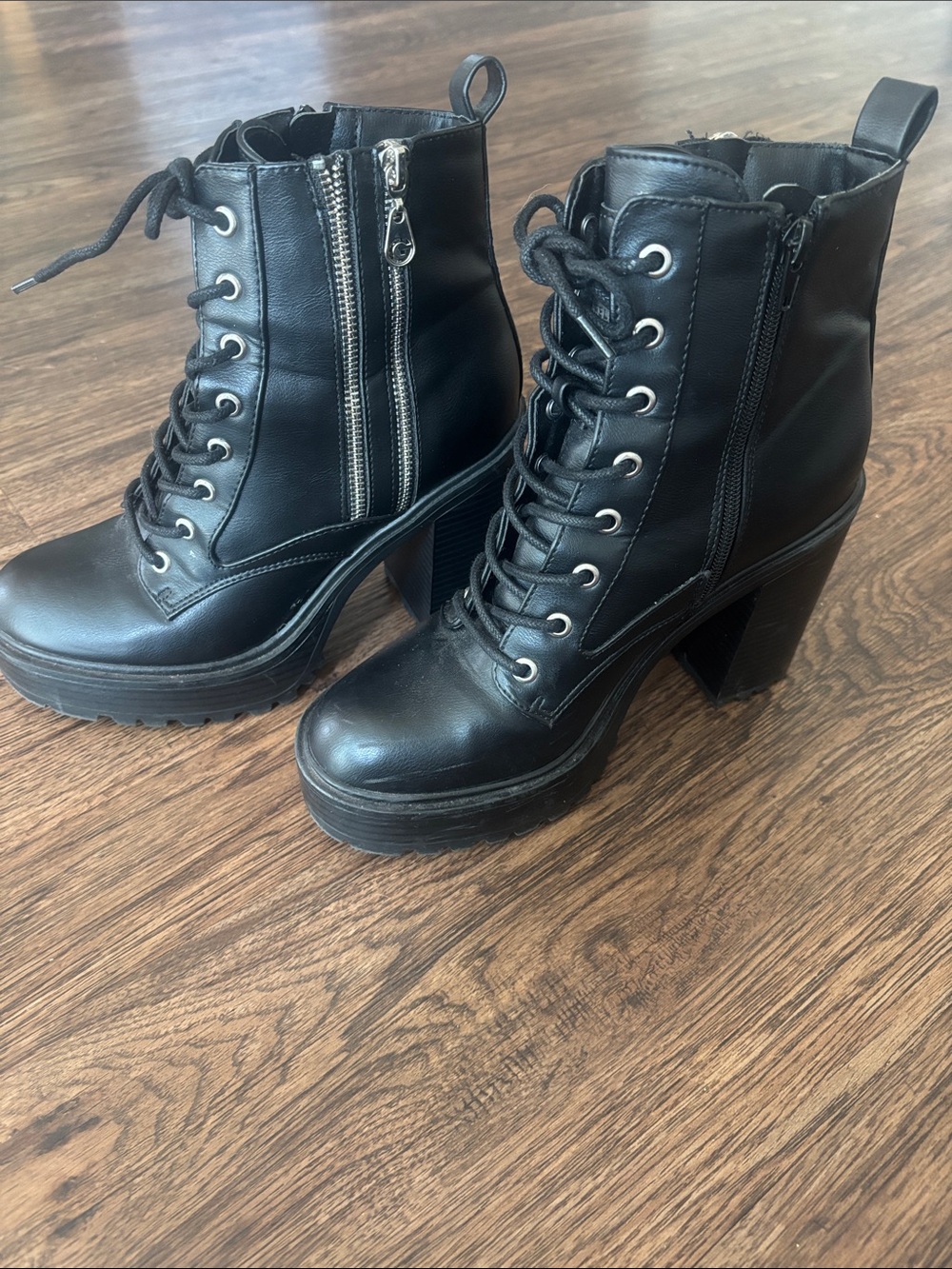 GBG Los Angeles Skyline Black Platform Combat Boots 8.5